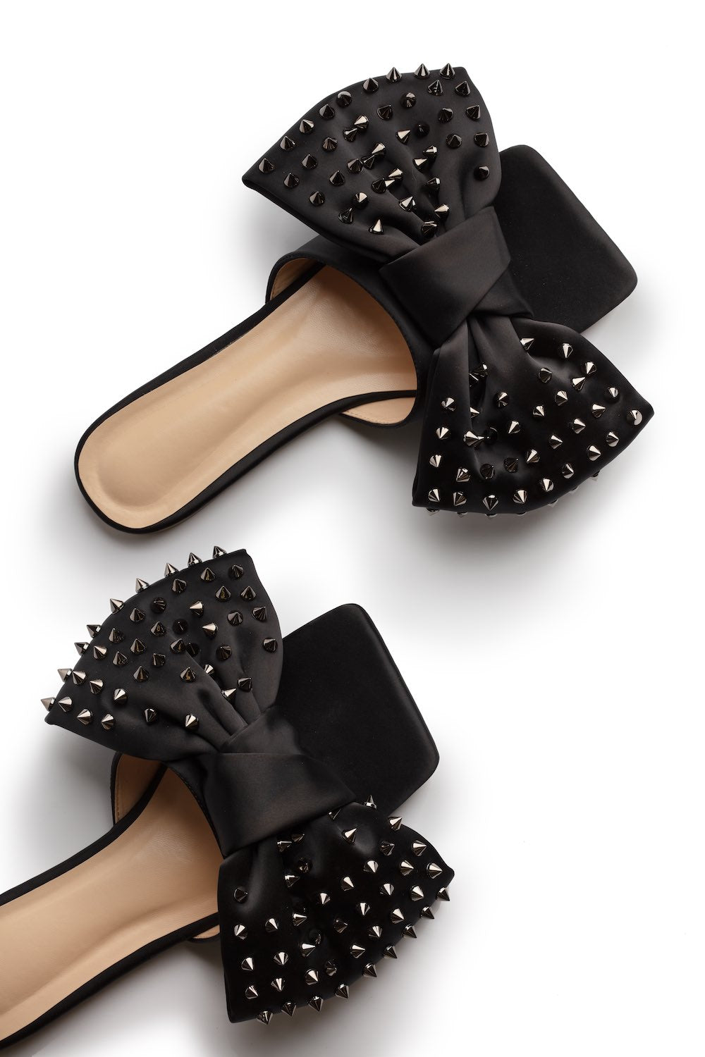 ICCONIC SLIDES BLACK STUDS