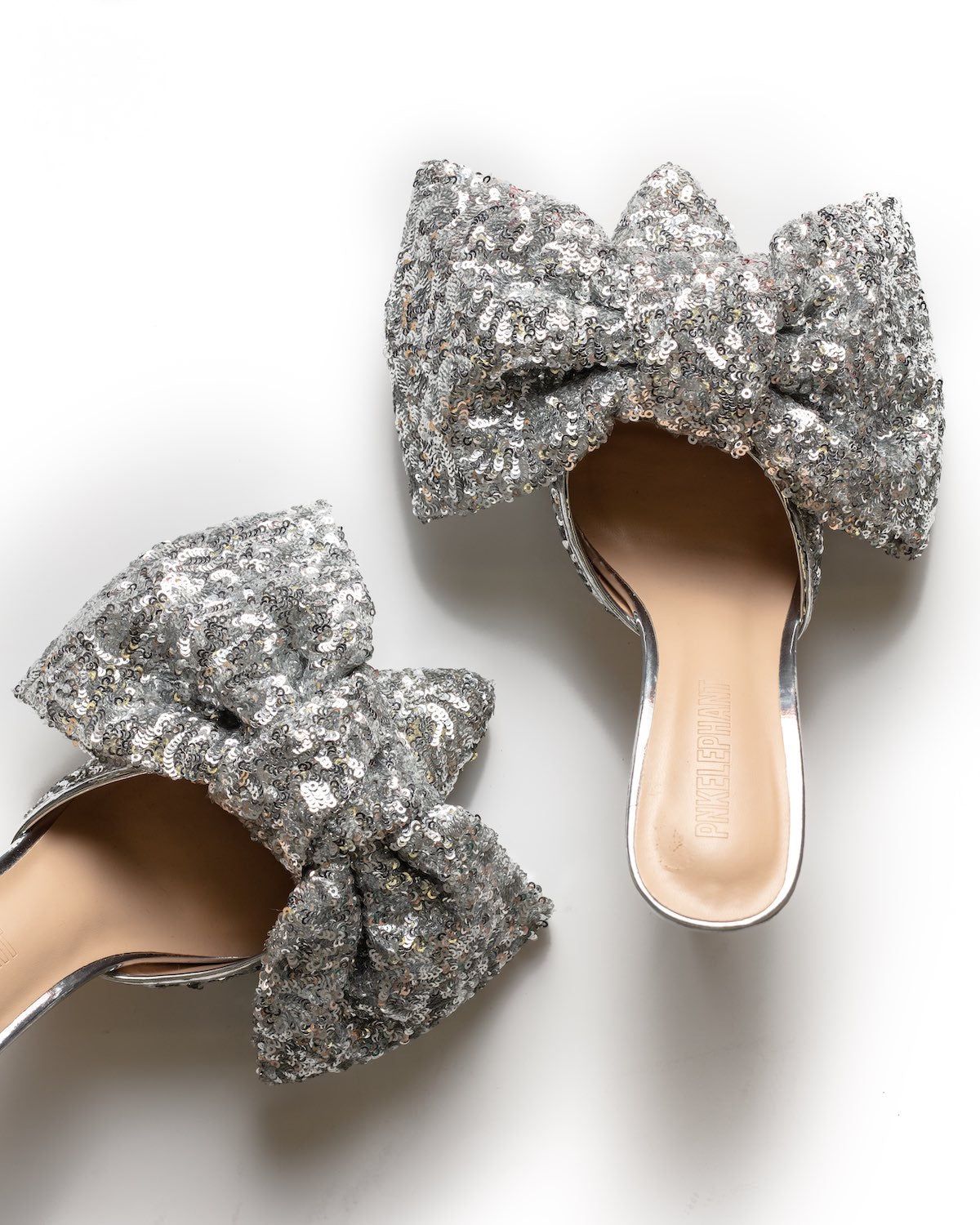ICONIC BOW SILVER SEQUIN